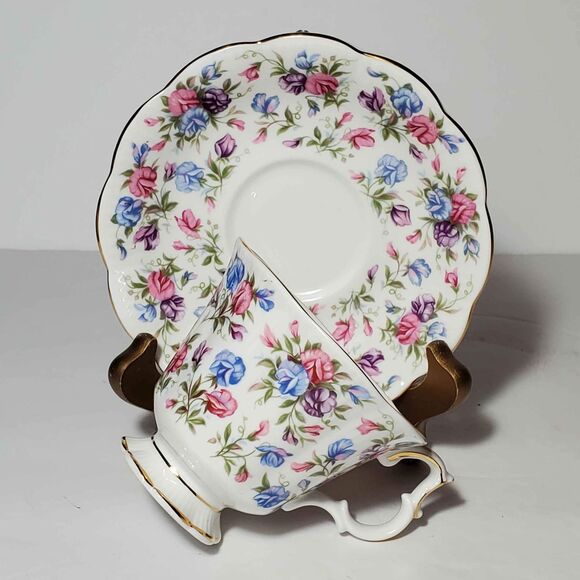 Royal Albert Teacup and Saucer Mayfair Chintz Pink Blue Flowers - Picture 5 of 9